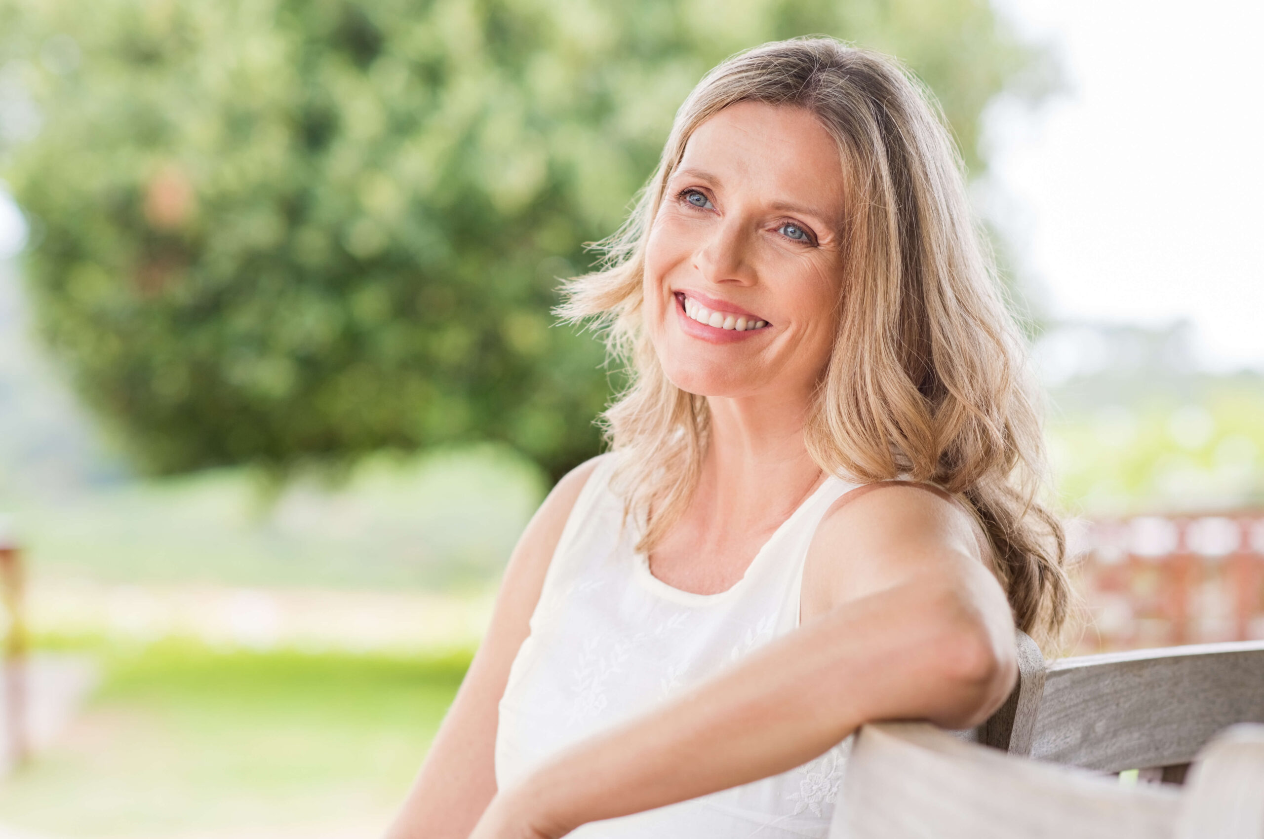 portrait of a middle age woman smiling&nbsp;